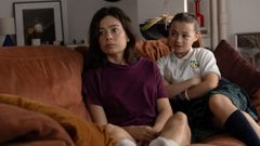 Anna Castillo y Sof�a Otero, en �Se tiene que morir mucha gente�