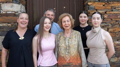 La familia Rodr�guez, en la Casa do Comerciante con la reina Sof�a el pasado d�a 8