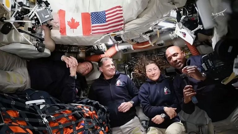 Jeremy Hansen,Reid Wiseman, Christina Koch y Victor Glover, los cuatro astronautas que han participado en la hist�rica misi�n.