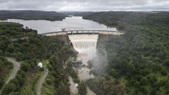 El embalse de El Gergal, en Guillena ( Sevilla), alcanz este lunes el lmite de su capacidad.