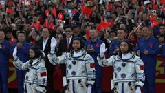 Los astronautas de la misi�n Shenzhou-23