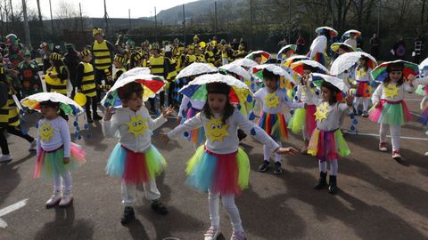 Desfile de carnaval de los alumnos del colegio Albino Nez