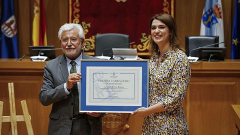 Rosendo Fernndez entregou o premio Carracedo a Tamara Montero