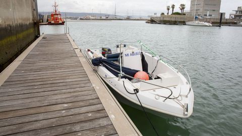 Lancha precintada por la Guardia Civil en Barbate hace meses, despu�s de que un narcotraficante falleciera durante una persecuci�n