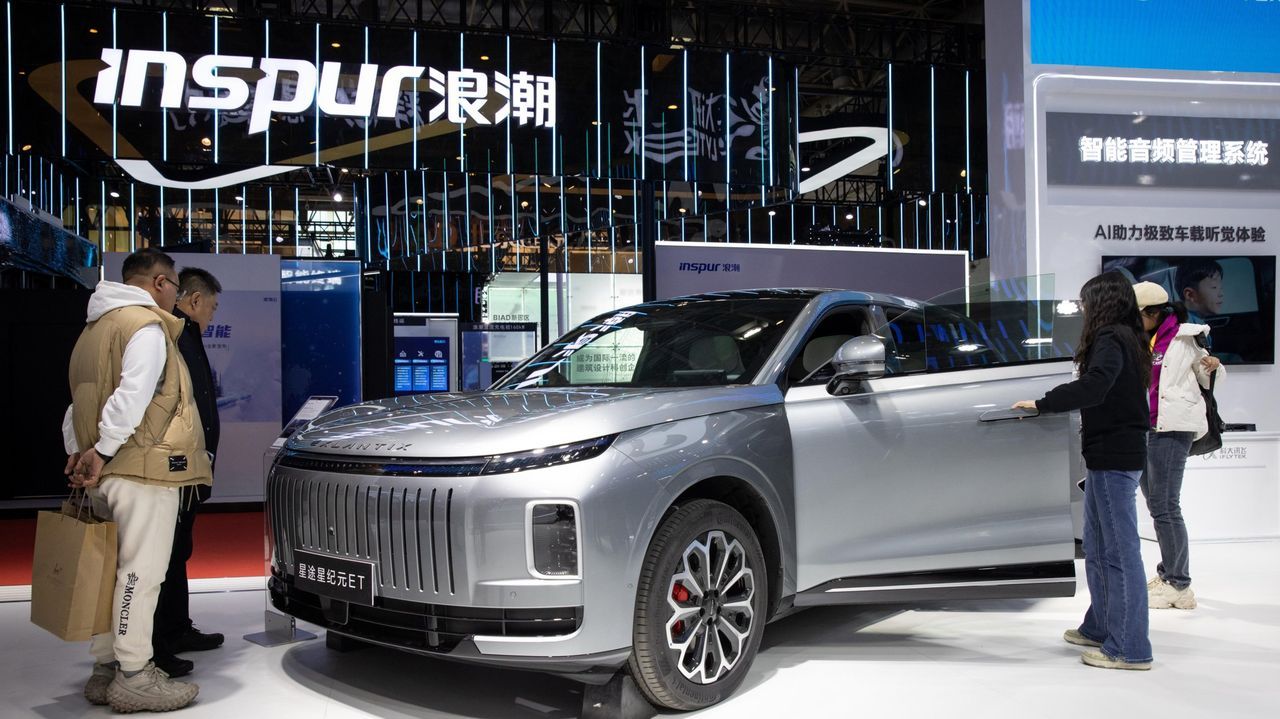 Los coches chinos arrasan en Europa inmunes a cuatro meses de aranceles