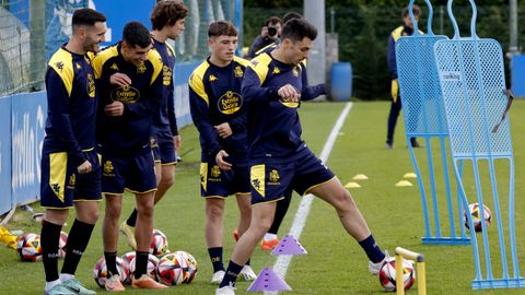 Entrenamiento de los futbolistas del Deportivo