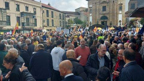 La plaza de la Peregrina, hasta los topes