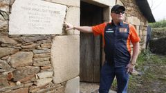 Gilberto Aponte campe�n de motocr�s cubano asentado en Lugo visita la casa natal de la familia de Fidel Castro