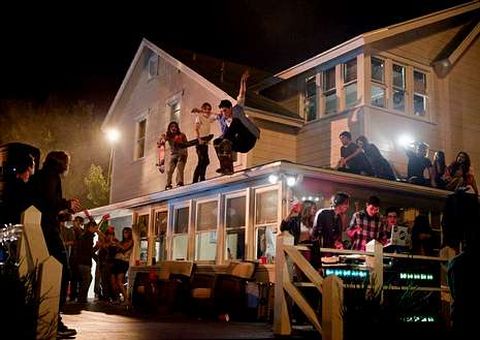 <span lang= es-es >La pelcula que da nombre al fenmeno</span>. Imagen de la cinta Project X, en la que una fiesta en una casa acaba con graves destrozos.