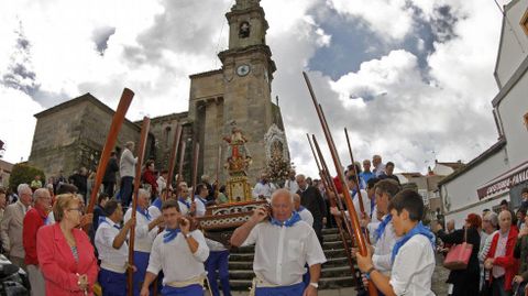 Procesi�n Virgen Guadalupe en Rianxo
