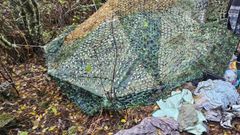 Tienda de campa�a en la que viv�an en Sober una mujer alemana y su hijo, menor de edad