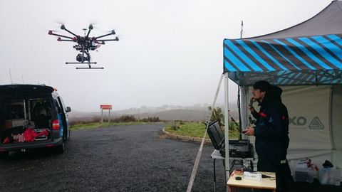 Equipo de drones de la Axega durante una bsqueda (foto de archivo)