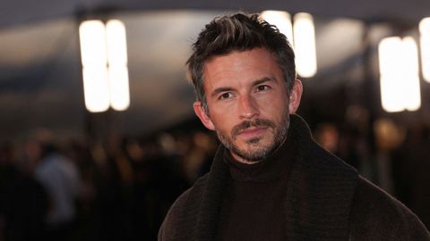 Jonathan Bailey, en el desfile de Burberry en septiembre del 2025