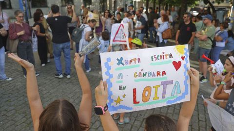 Otro momento de la protesta del CEIP A Gándara