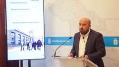 El portavoz municipal, Jos� Manuel Lage, durante la rueda de prensa de este mi�rcoles