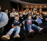 El festival N�bebes arranc� ayer en el Teatro Principal con un lleno total. Andrea Bayer y su mascota Roque, junto con Beatriz Campos, La Flauta M�gica y Marcelo Dobode se lo hicieron pasar genial a los ni�os y a los padres 