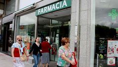 Una farmacia de la zona centro de Lugo, en la hora de m�ximo tr�nsito.