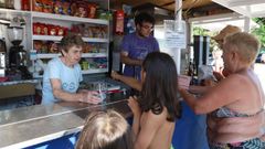 Agrelo-Portomaior, el eje playero de Bueu con ms chiringuitos y leiras prking