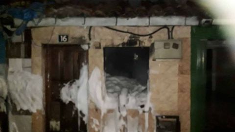 Incendio en una vivienda deshabitada de Mieres
