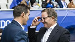 Anquela Tartiere Horizontal.Anquela saluda a Merino antes del comienzo del partido