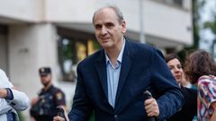 El empresario Juan Carlos Barrab�s a su salida del Tribunal de Instancia de Madrid.