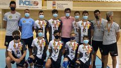 Foto del equipo infantil del Dumbr�a. Seis jugadores fueron convocados con Galicia