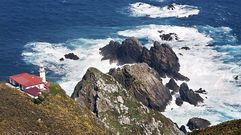 Oleaje en el entorno de Punta Candieira, en Cedeira, en una foto de archivo