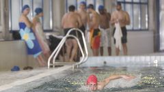 El mismo d�a del examen, los aspirantes deber�n superar pruebas de nataci�n como esta realizada en la escuela n�utico-pesquera de Ferrol, en una foto de archivo
