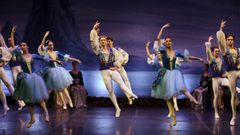 El ballet de Kiev interpretandoEl lago de los cisnes en Vilagarca el pasado febrero