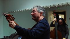 C�sar Mor�n compaxinou a s�a paix�n pola m�sica coa docencia como mestre de Lingua e Literatura no instituto Agra do Orz�n da Coru�a