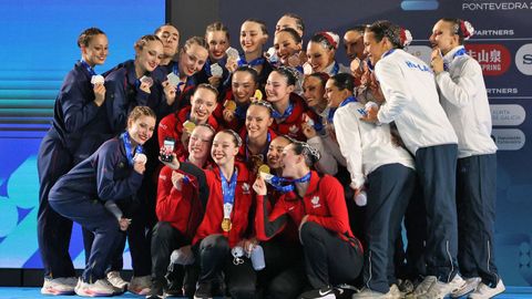Posado de todas las campeonas juntas