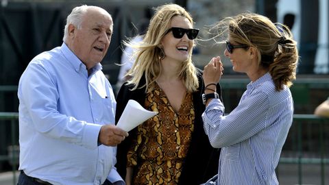 Amancio Ortega junto a su hija Marta