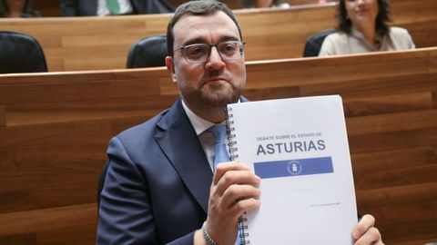 El presidente del Principado, Adri�n Barb�n 