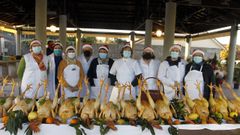 Dez anos vendendo galos de corral para Nadal en Meis