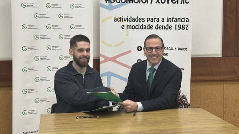 Rom�n Cid y Germ�n Rodr�guez-Sa�, en la firma del convenio.