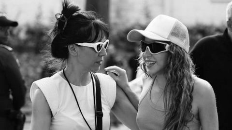 Maite Marcos y Shakira, en Barranquilla, rumbo al escenario