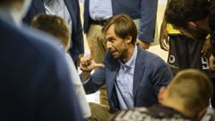 Armando G�mez, entrenador del Cob