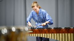 La percusionista francesa Ad�la�de Ferri�re durante su concierto.