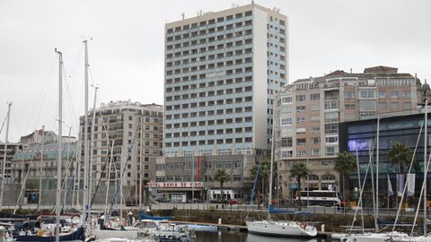 El hist�rico edificio situado frente al puerto vigu�s