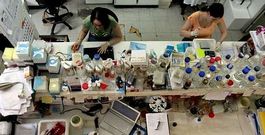 El plan actual de financiaci�n de las universidades termina en el 2015; en la foto, un laboratorio de la Facultad de Medicina. 