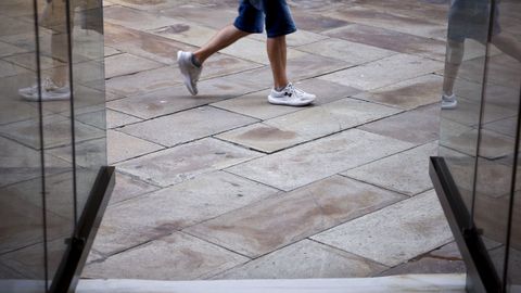 La calle Real es una de las ms emblemticas de la ciudad y su pavimento de piedra est protegido