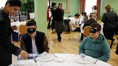 Aprender a comer sin ver