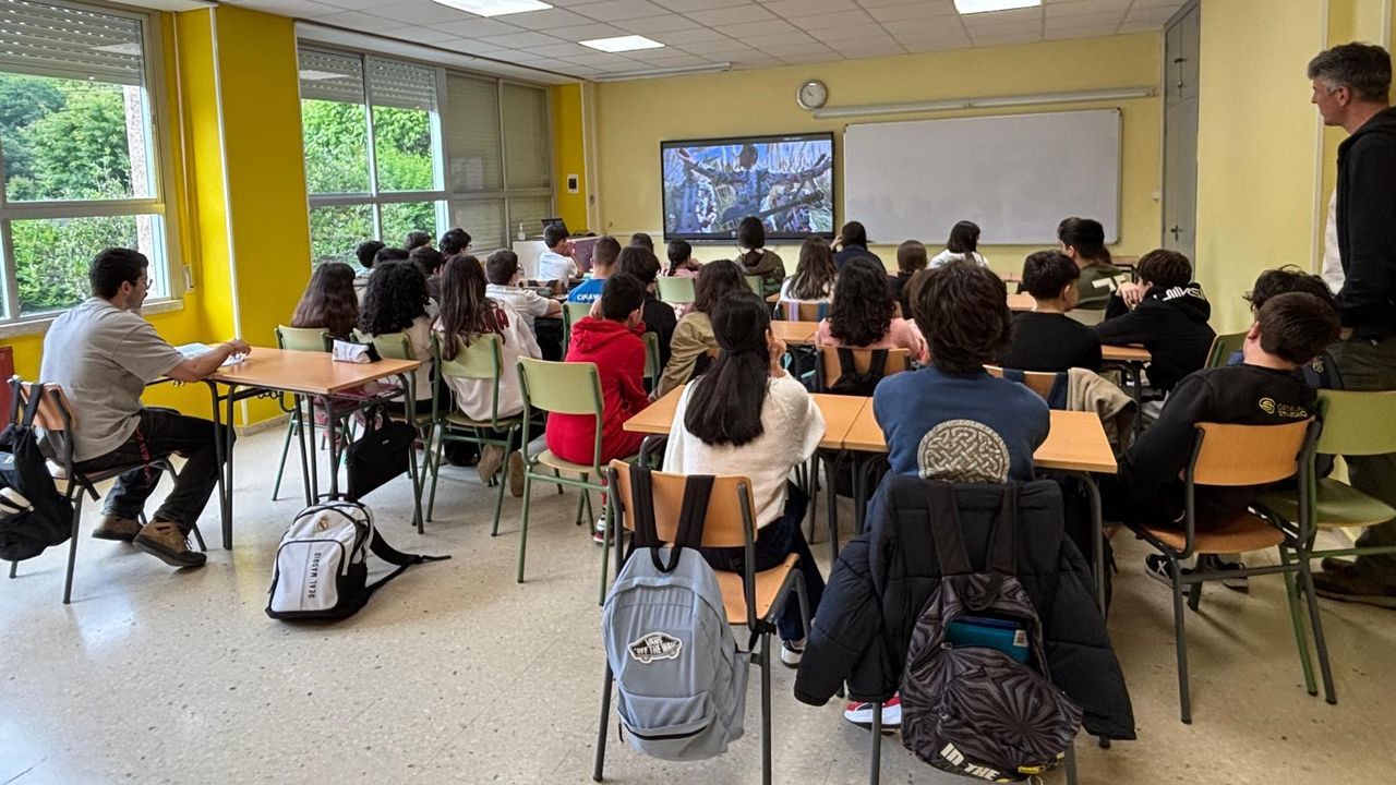 Alertan del avance descontrolado de la hierba de la Pampa en O Morrazo