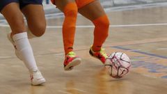 Un lance de un partido entre el Burela y el Ourense en el Vista Alegre.