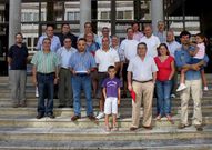 Miembros de la <span lang= gl >Plataforma do Lixo</span> que presentaron ayer la alegaci�n