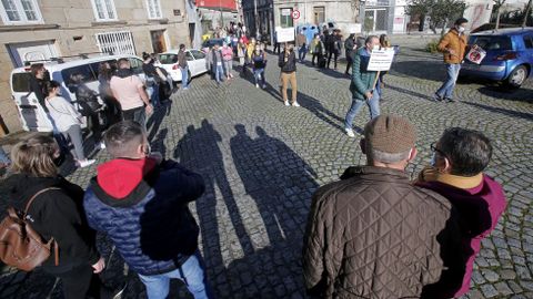 Manifestaci�n de hosteleros y comerciantes de Caldas por las medidas anti Covid