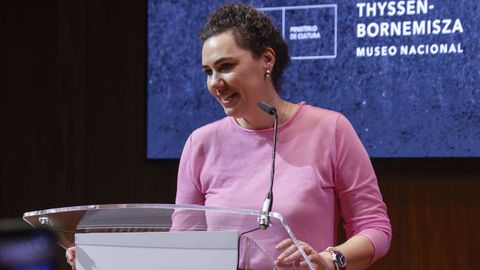 La artista Irma �lvarez-Laviada, interviene durante la presentaci�n de 'Dentro y fuera del marco'