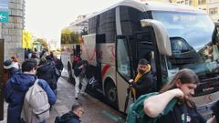 Trasiego de buses en la estacin de trenes