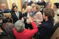 Gonz�lez Collado recibi� la felicitaci�n de amigos y familiares al t�rmino del acto en el Concello. 