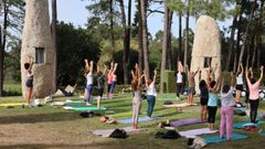 Clase de yoga en la Fundaci�n Manolo Paz